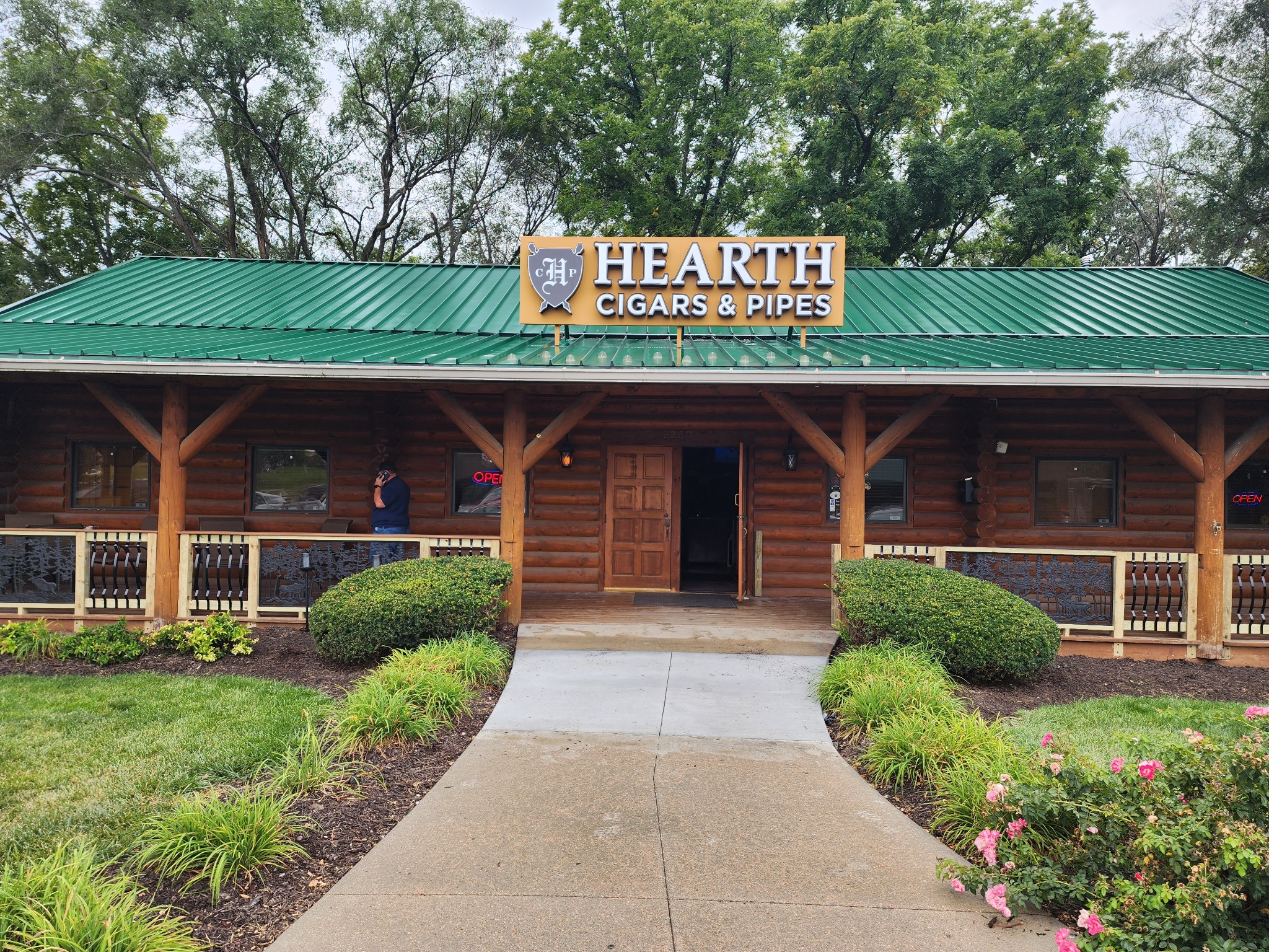 Hearth Cigar Lounge exterior